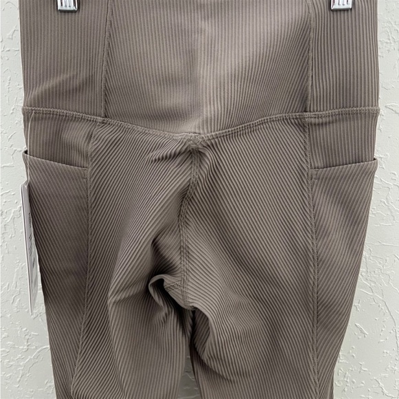 Athleta salutation stash rib athletic pants length 7/8, size small - Picture 8 of 12